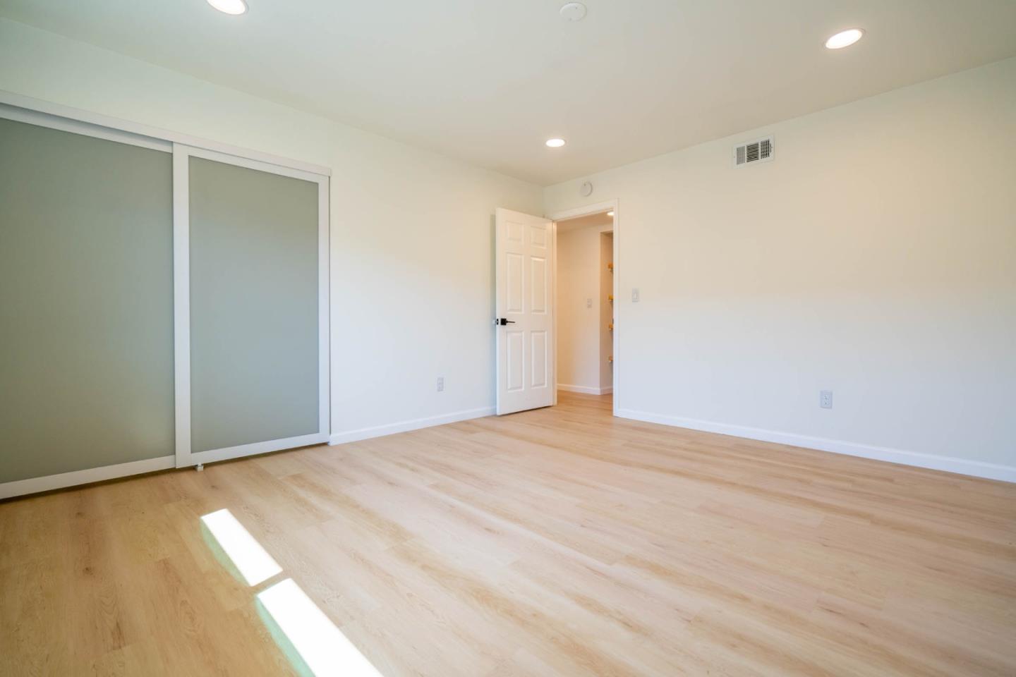 Detail Gallery Image 13 of 25 For 81 Rooney St, Santa Cruz,  CA 95065 - 3 Beds | 2 Baths