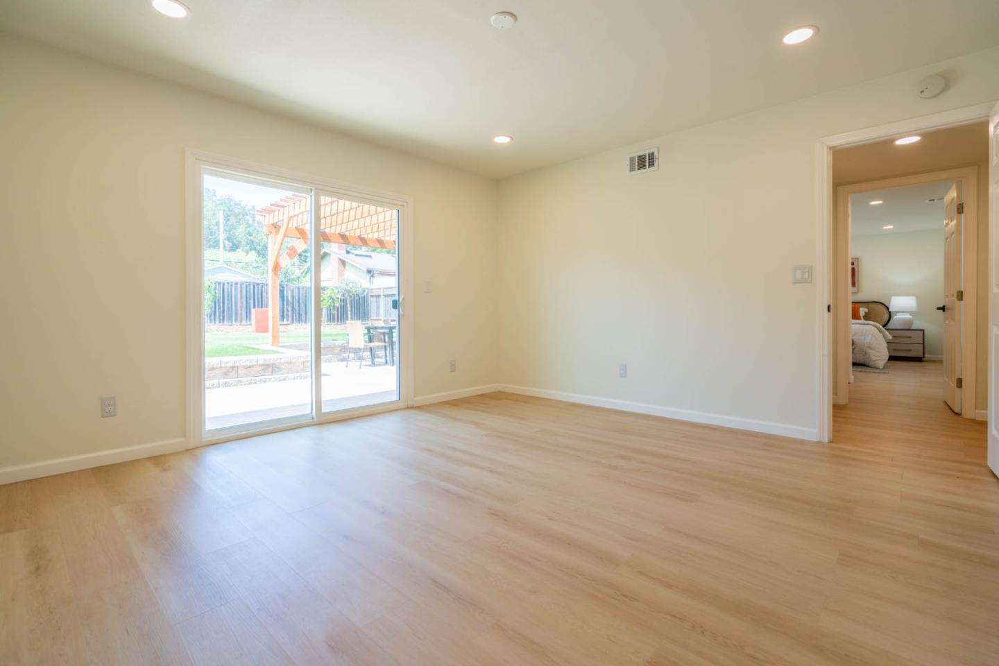 Detail Gallery Image 14 of 25 For 81 Rooney St, Santa Cruz,  CA 95065 - 3 Beds | 2 Baths
