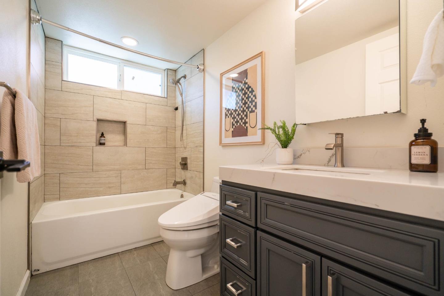 Detail Gallery Image 15 of 25 For 81 Rooney St, Santa Cruz,  CA 95065 - 3 Beds | 2 Baths