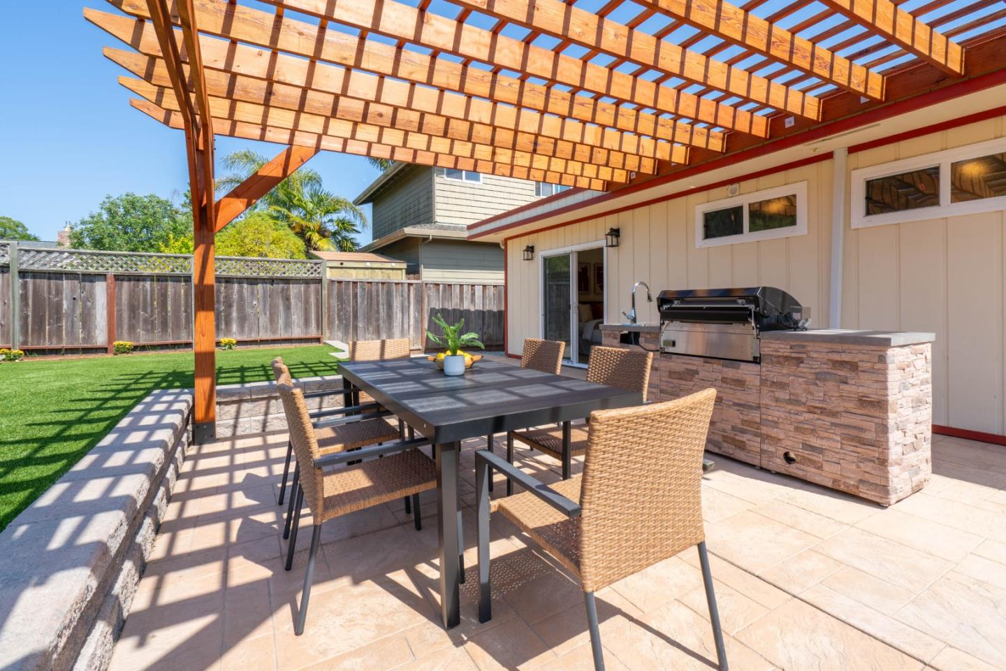 Detail Gallery Image 17 of 25 For 81 Rooney St, Santa Cruz,  CA 95065 - 3 Beds | 2 Baths