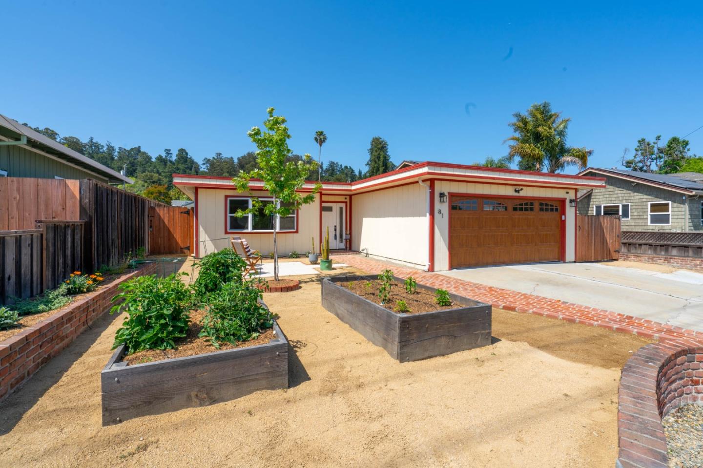 Detail Gallery Image 2 of 25 For 81 Rooney St, Santa Cruz,  CA 95065 - 3 Beds | 2 Baths