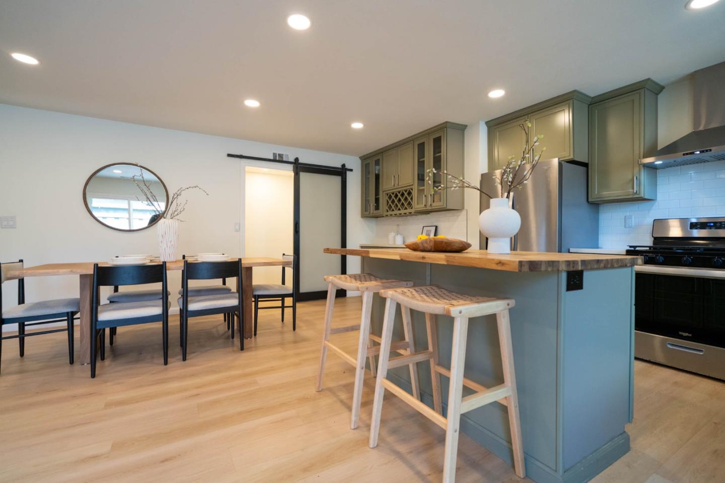 Detail Gallery Image 7 of 25 For 81 Rooney St, Santa Cruz,  CA 95065 - 3 Beds | 2 Baths