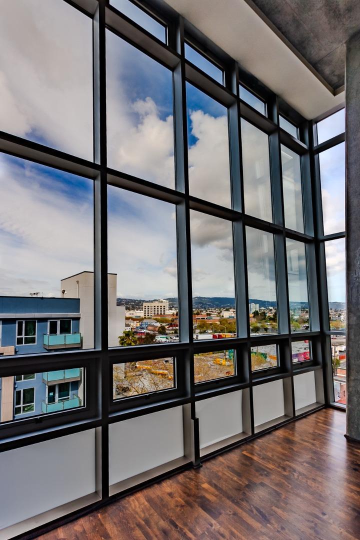311 Oak Street, Oakland, California 94607, 2 Bedrooms Bedrooms, ,2 BathroomsBathrooms,Residential,For Sale,311 Oak Street,ML82009951