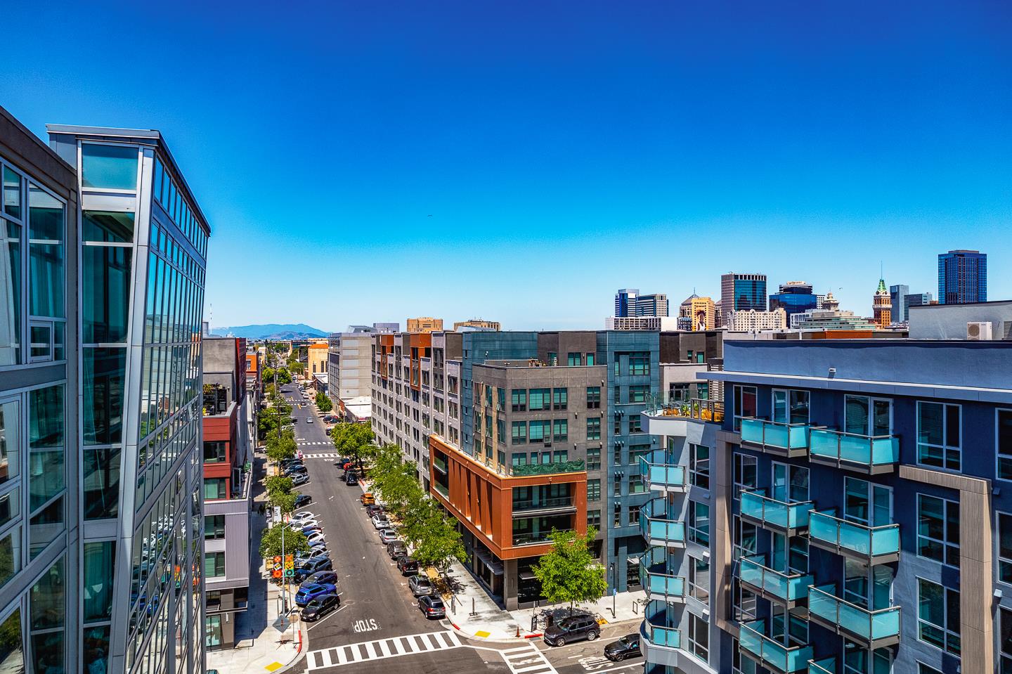 311 Oak Street, Oakland, California 94607, 2 Bedrooms Bedrooms, ,2 BathroomsBathrooms,Residential,For Sale,311 Oak Street,ML82009951