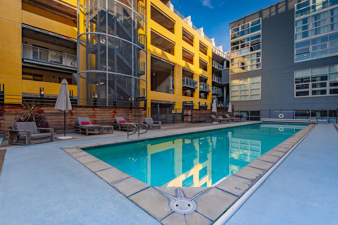 311 Oak Street, Oakland, California 94607, 2 Bedrooms Bedrooms, ,2 BathroomsBathrooms,Residential,For Sale,311 Oak Street,ML82009951