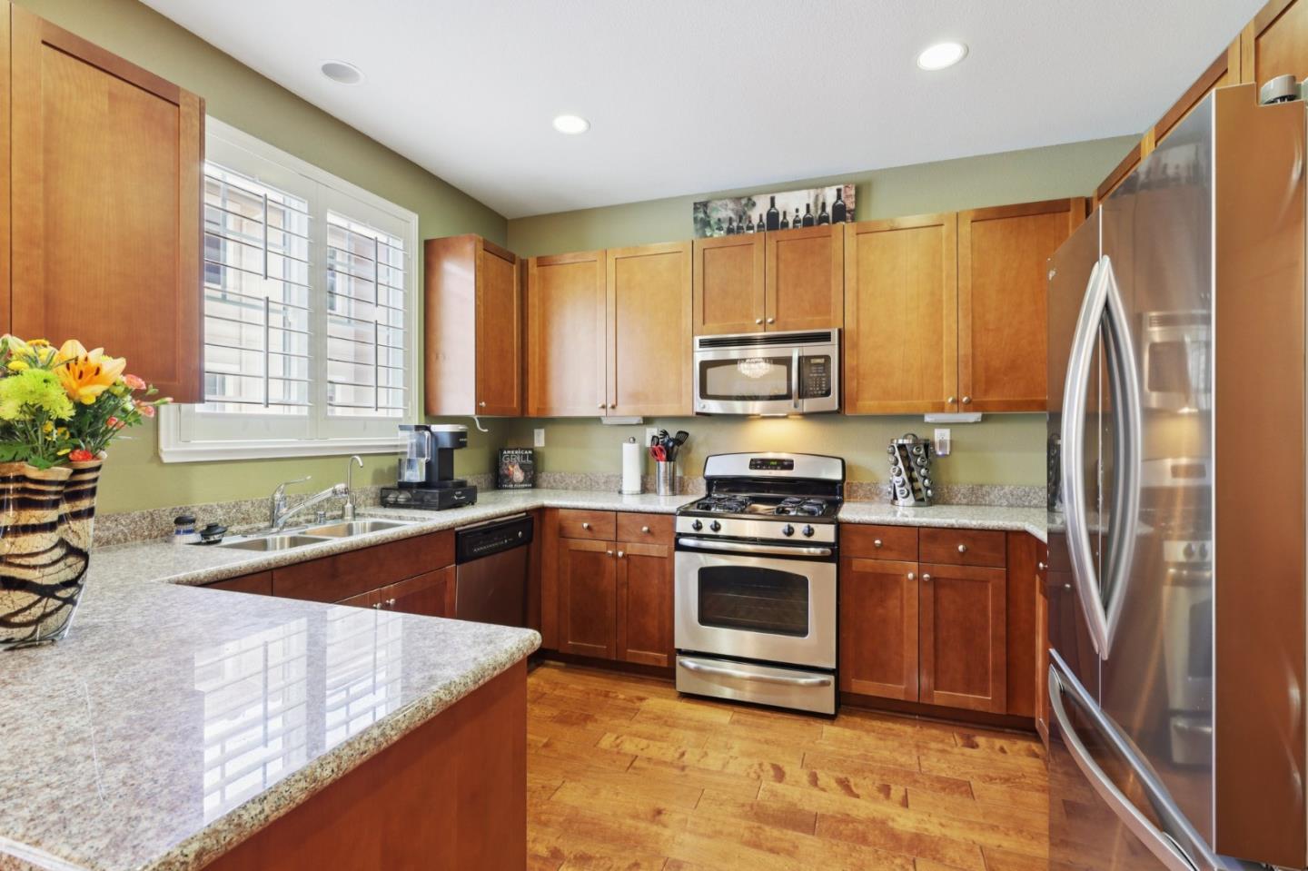 Detail Gallery Image 7 of 21 For 178 Salmar Ter, Campbell,  CA 95008 - 3 Beds | 2/1 Baths