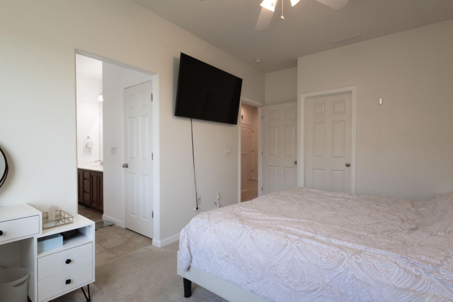 Detail Gallery Image 25 of 38 For 2725 Lavender Ter, San Jose,  CA 95111 - 3 Beds | 2/1 Baths