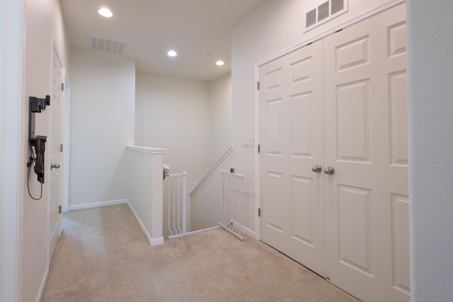 Detail Gallery Image 30 of 38 For 2725 Lavender Ter, San Jose,  CA 95111 - 3 Beds | 2/1 Baths