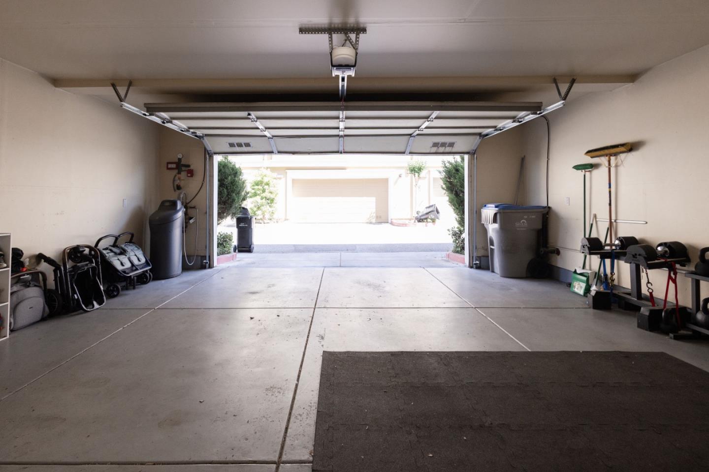 Detail Gallery Image 33 of 38 For 2725 Lavender Ter, San Jose,  CA 95111 - 3 Beds | 2/1 Baths