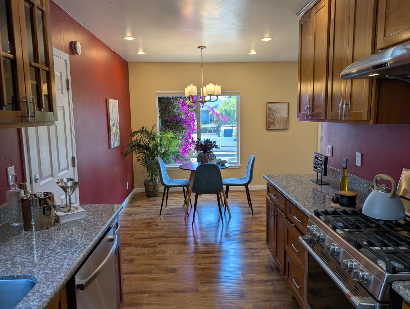 Detail Gallery Image 5 of 75 For 3039 Andrade Ave, Richmond,  CA 94804 - 2 Beds | 1 Baths