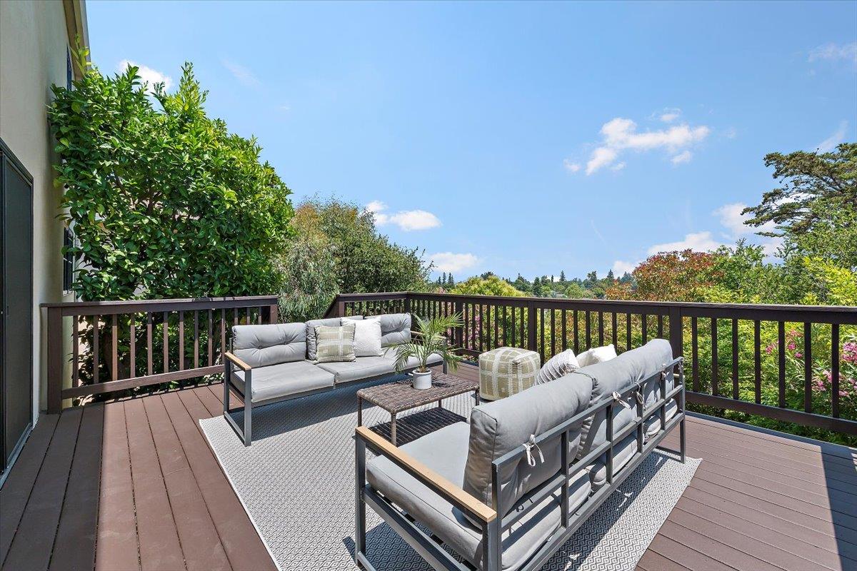 Detail Gallery Image 20 of 29 For 333 Oakview Dr, San Carlos,  CA 94070 - 3 Beds | 2/1 Baths