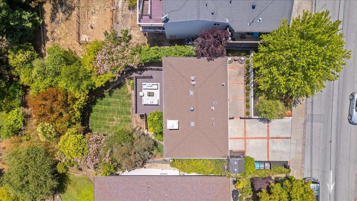 Detail Gallery Image 25 of 29 For 333 Oakview Dr, San Carlos,  CA 94070 - 3 Beds | 2/1 Baths