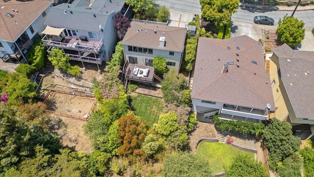 Detail Gallery Image 26 of 29 For 333 Oakview Dr, San Carlos,  CA 94070 - 3 Beds | 2/1 Baths