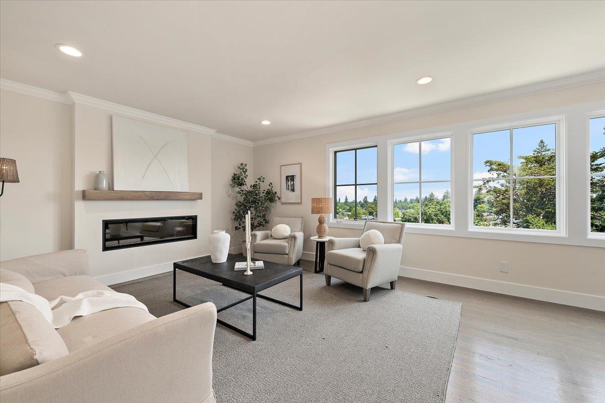 Detail Gallery Image 4 of 29 For 333 Oakview Dr, San Carlos,  CA 94070 - 3 Beds | 2/1 Baths
