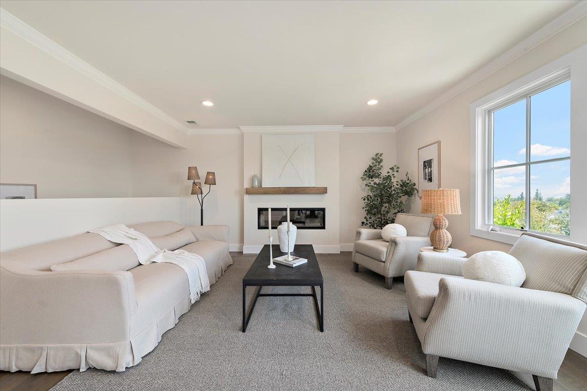 Detail Gallery Image 5 of 29 For 333 Oakview Dr, San Carlos,  CA 94070 - 3 Beds | 2/1 Baths