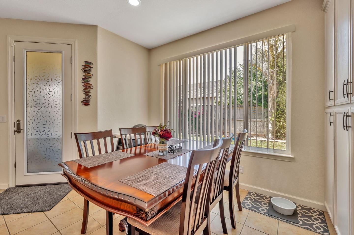 Detail Gallery Image 13 of 37 For 2072 Maximillian Ct, Los Banos,  CA 93635 - 4 Beds | 2/1 Baths