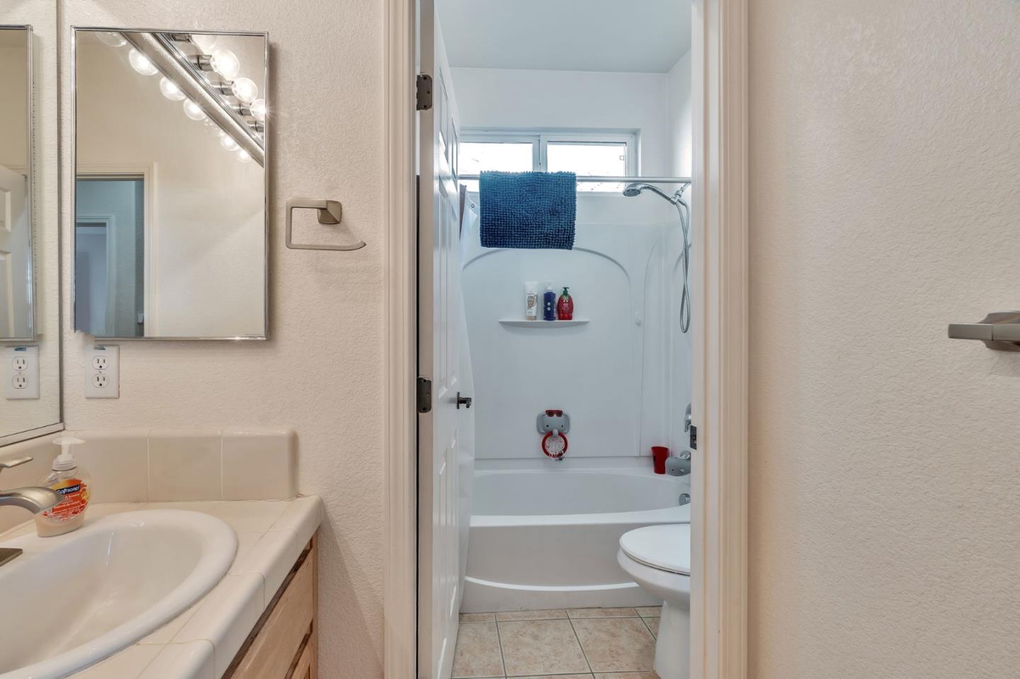 Detail Gallery Image 29 of 37 For 2072 Maximillian Ct, Los Banos,  CA 93635 - 4 Beds | 2/1 Baths
