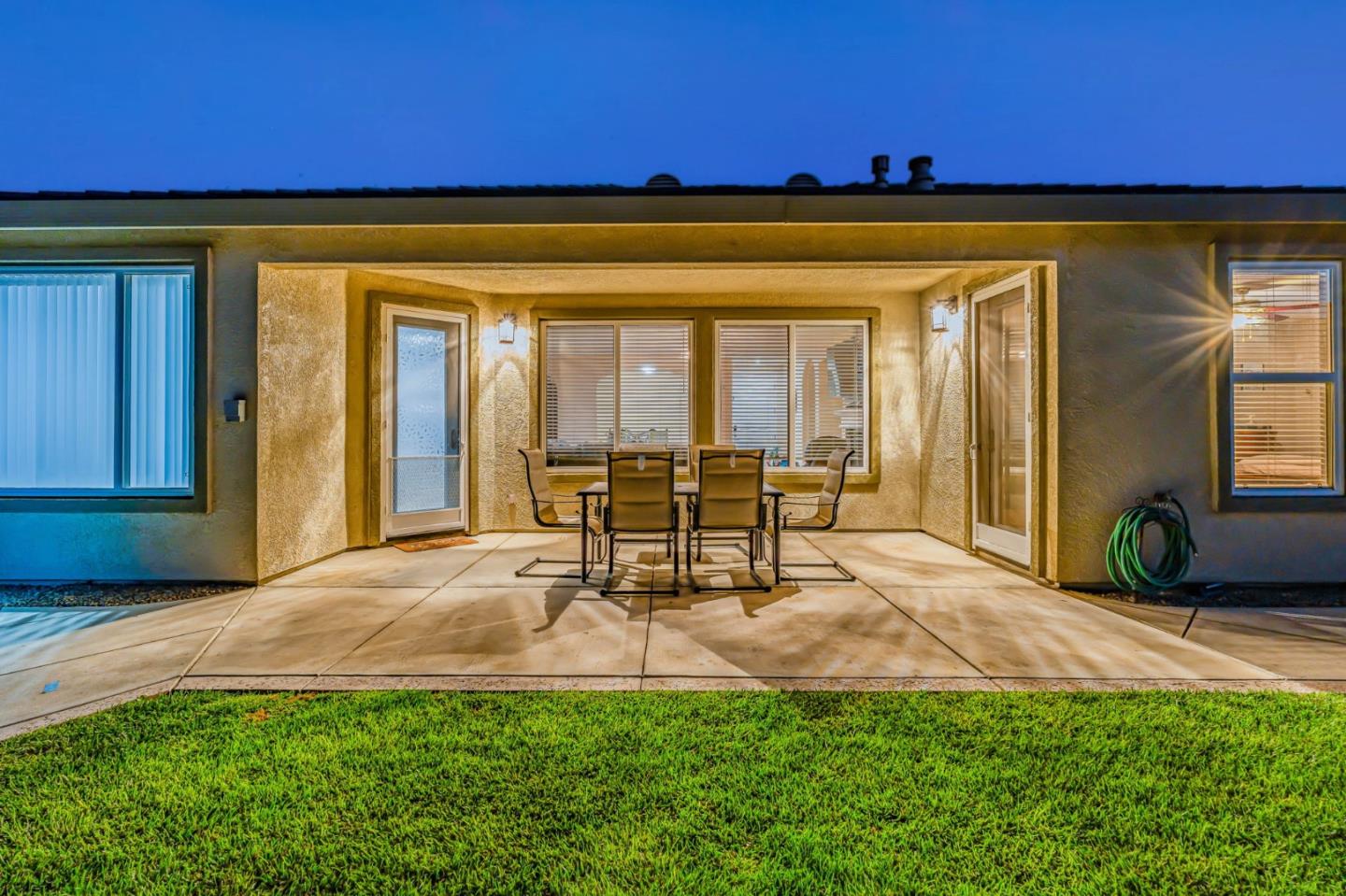 Detail Gallery Image 35 of 37 For 2072 Maximillian Ct, Los Banos,  CA 93635 - 4 Beds | 2/1 Baths