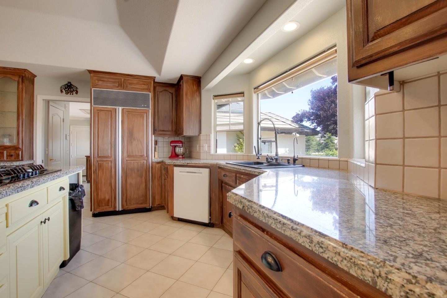 Detail Gallery Image 17 of 57 For 160 Tevis Trl, Hollister,  CA 95023 - 4 Beds | 3 Baths