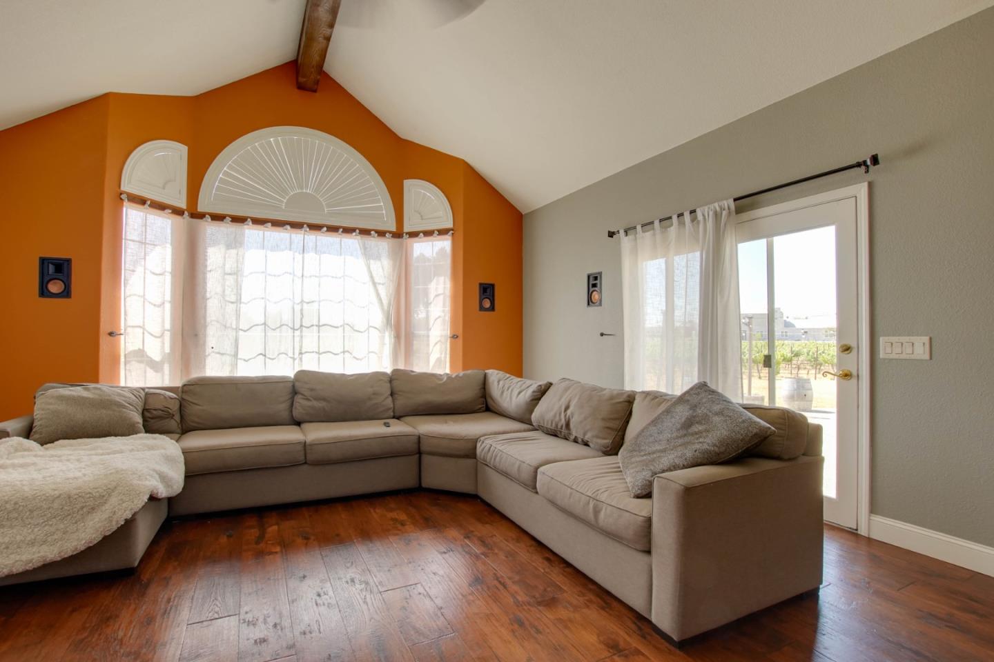 Detail Gallery Image 26 of 57 For 160 Tevis Trl, Hollister,  CA 95023 - 4 Beds | 3 Baths
