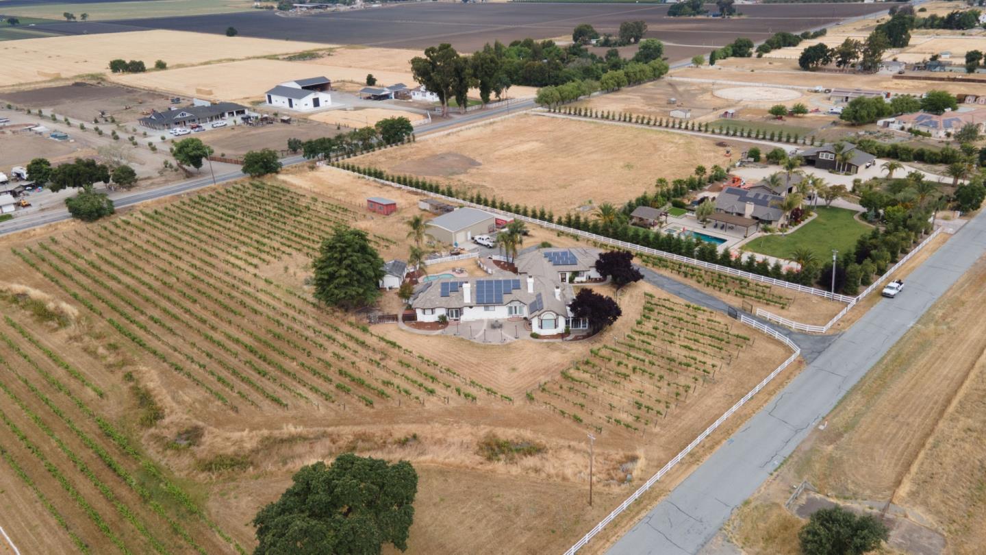 Detail Gallery Image 61 of 61 For 160 Tevis Trl, Hollister,  CA 95023 - 4 Beds | 3 Baths