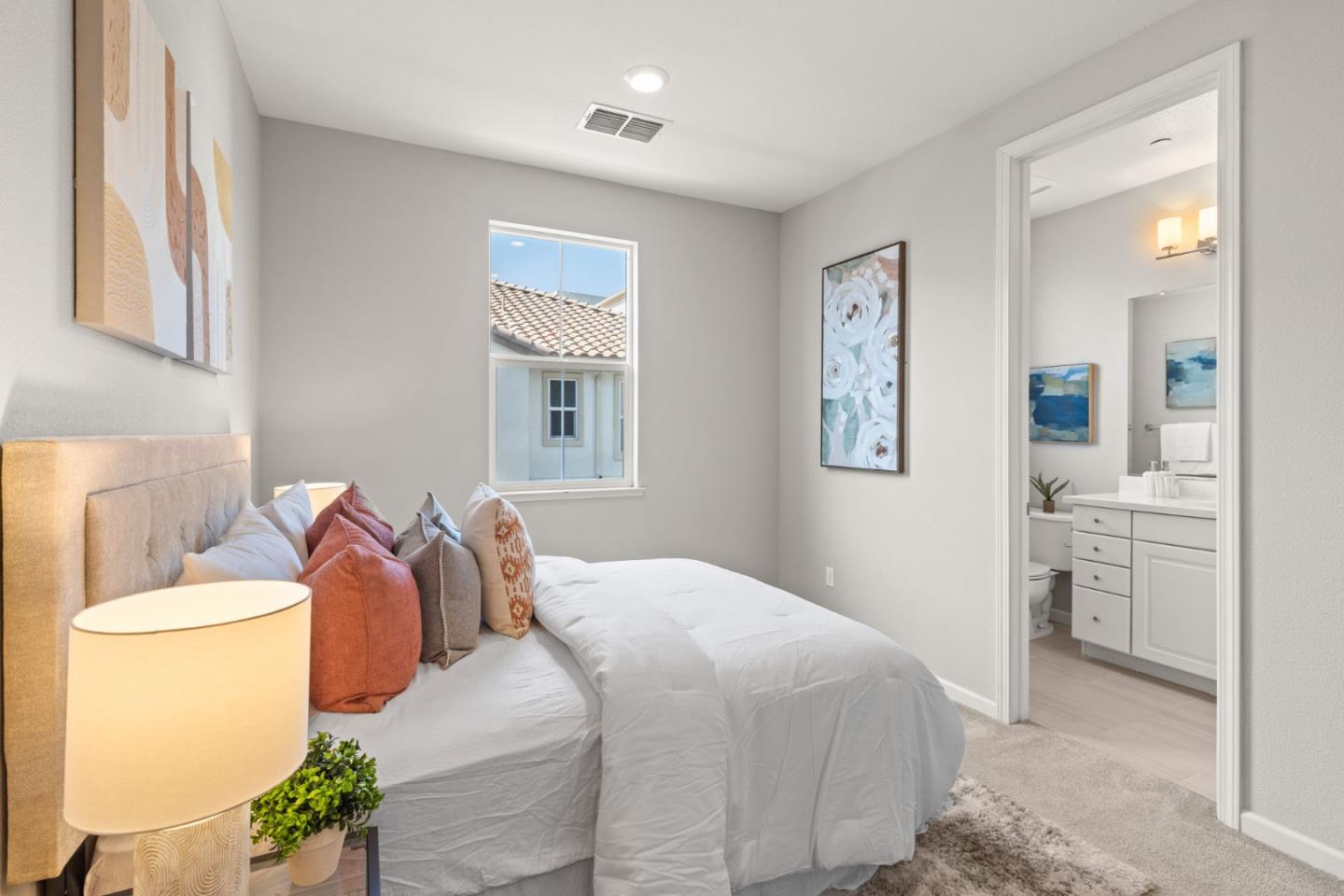 Detail Gallery Image 21 of 39 For 629 Barcelona Loop, Milpitas,  CA 95035 - 3 Beds | 3 Baths