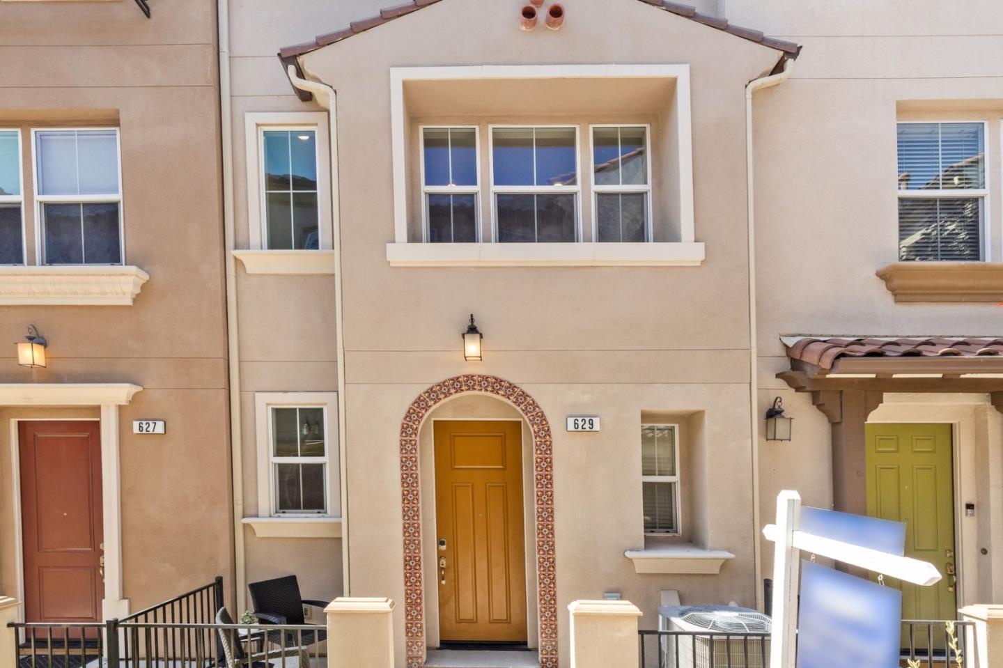 Detail Gallery Image 4 of 39 For 629 Barcelona Loop, Milpitas,  CA 95035 - 3 Beds | 3 Baths