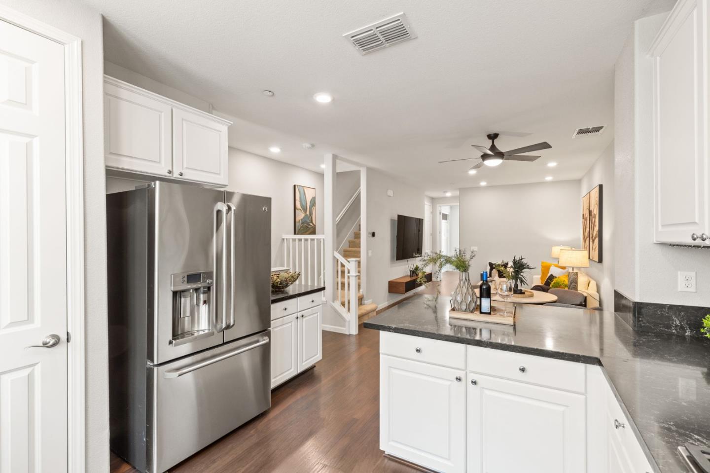 Detail Gallery Image 7 of 39 For 629 Barcelona Loop, Milpitas,  CA 95035 - 3 Beds | 3 Baths
