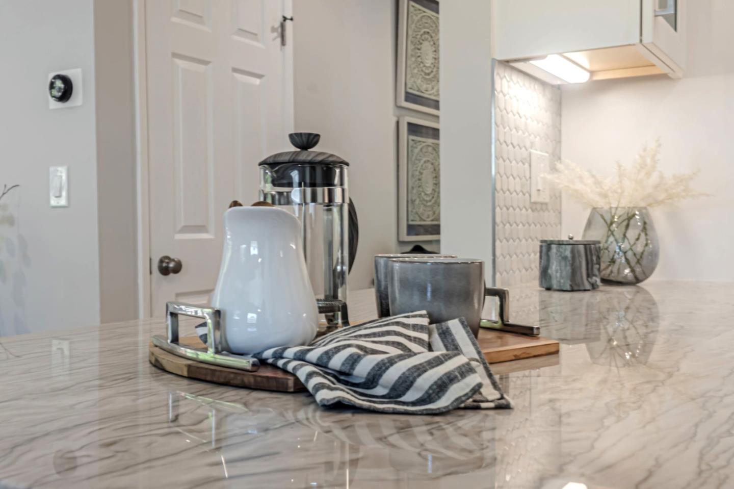 Detail Gallery Image 7 of 19 For 2240 Valleywood Dr, San Bruno,  CA 94066 - 3 Beds | 2 Baths
