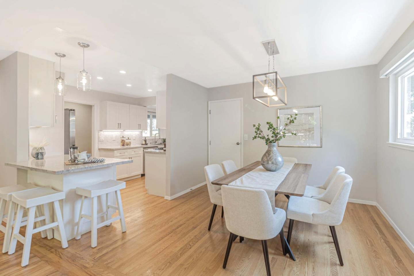 Detail Gallery Image 9 of 19 For 2240 Valleywood Dr, San Bruno,  CA 94066 - 3 Beds | 2 Baths