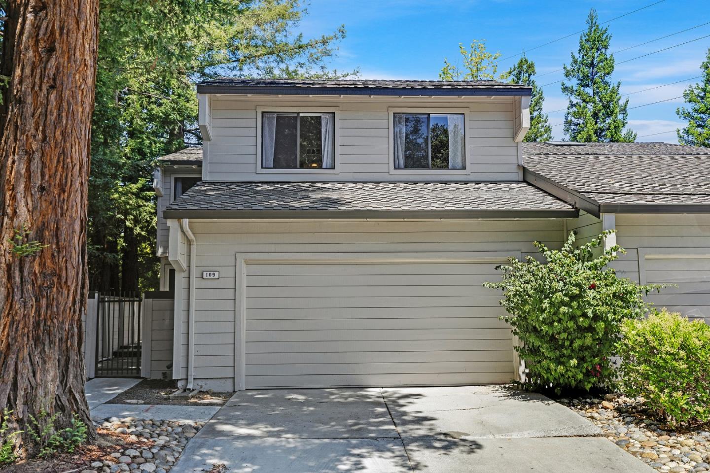 109 Oakland Place, Los Gatos, California 95032, 4 Bedrooms Bedrooms, ,2 BathroomsBathrooms,Residential,For Sale,109 Oakland Place,ML82009985