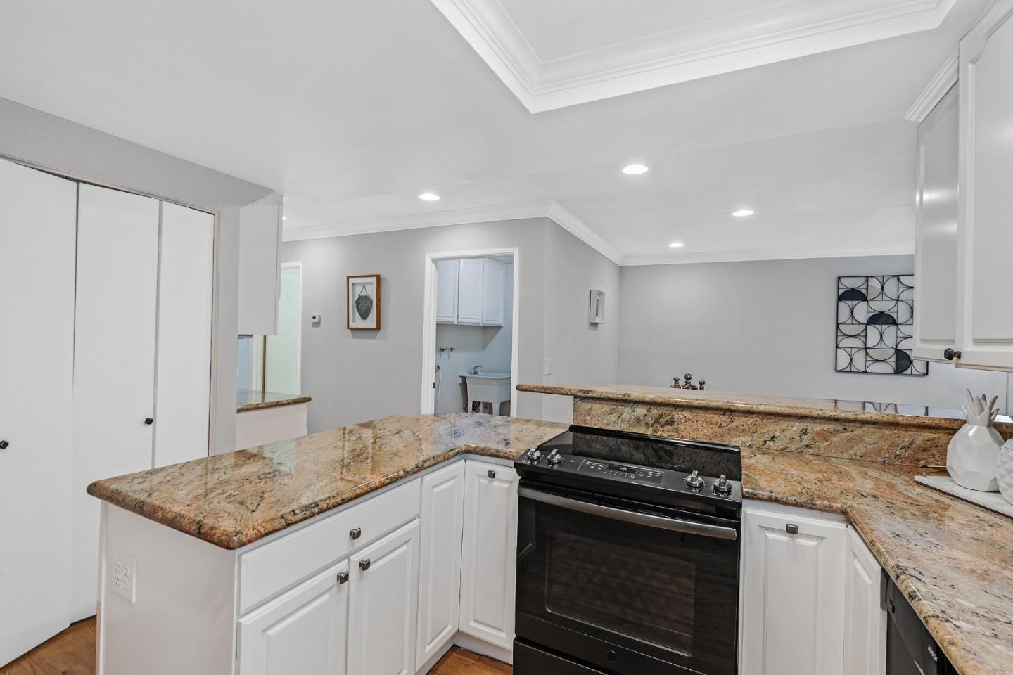 109 Oakland Place, Los Gatos, California 95032, 4 Bedrooms Bedrooms, ,2 BathroomsBathrooms,Residential,For Sale,109 Oakland Place,ML82009985