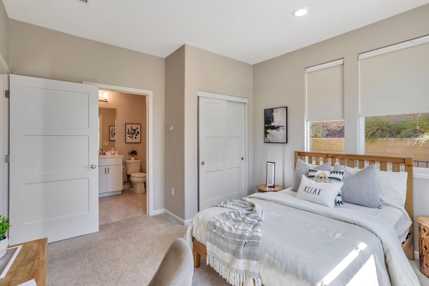 Detail Gallery Image 15 of 47 For 298 Agustin Narvaez St #6,  San Jose,  CA 95136 - 4 Beds | 3/1 Baths