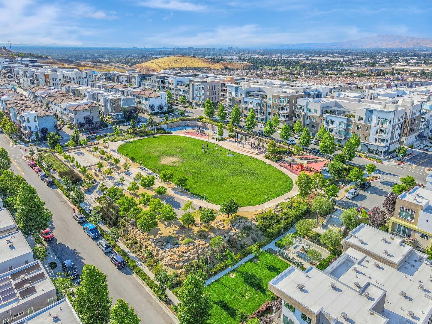 Detail Gallery Image 45 of 47 For 298 Agustin Narvaez St #6,  San Jose,  CA 95136 - 4 Beds | 3/1 Baths