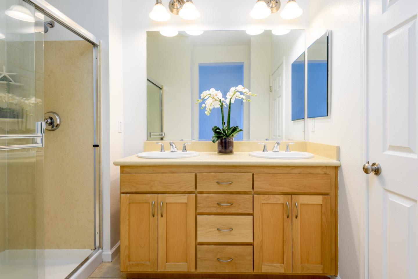 Detail Gallery Image 12 of 19 For 40840 Townsend Terrace, Fremont,  CA 94538 - 4 Beds | 4 Baths