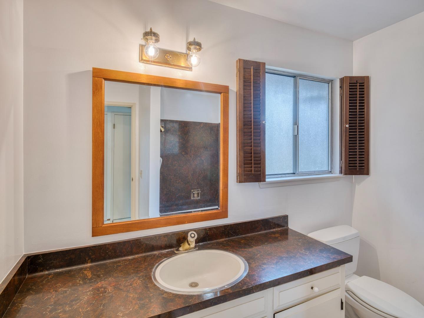 Detail Gallery Image 14 of 20 For 15 Pinehill Way, Monterey,  CA 93940 - 3 Beds | 3 Baths