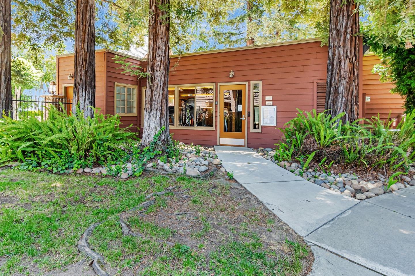 Detail Gallery Image 15 of 20 For 929 Catkin Ct, San Jose,  CA 95128 - 2 Beds | 2 Baths