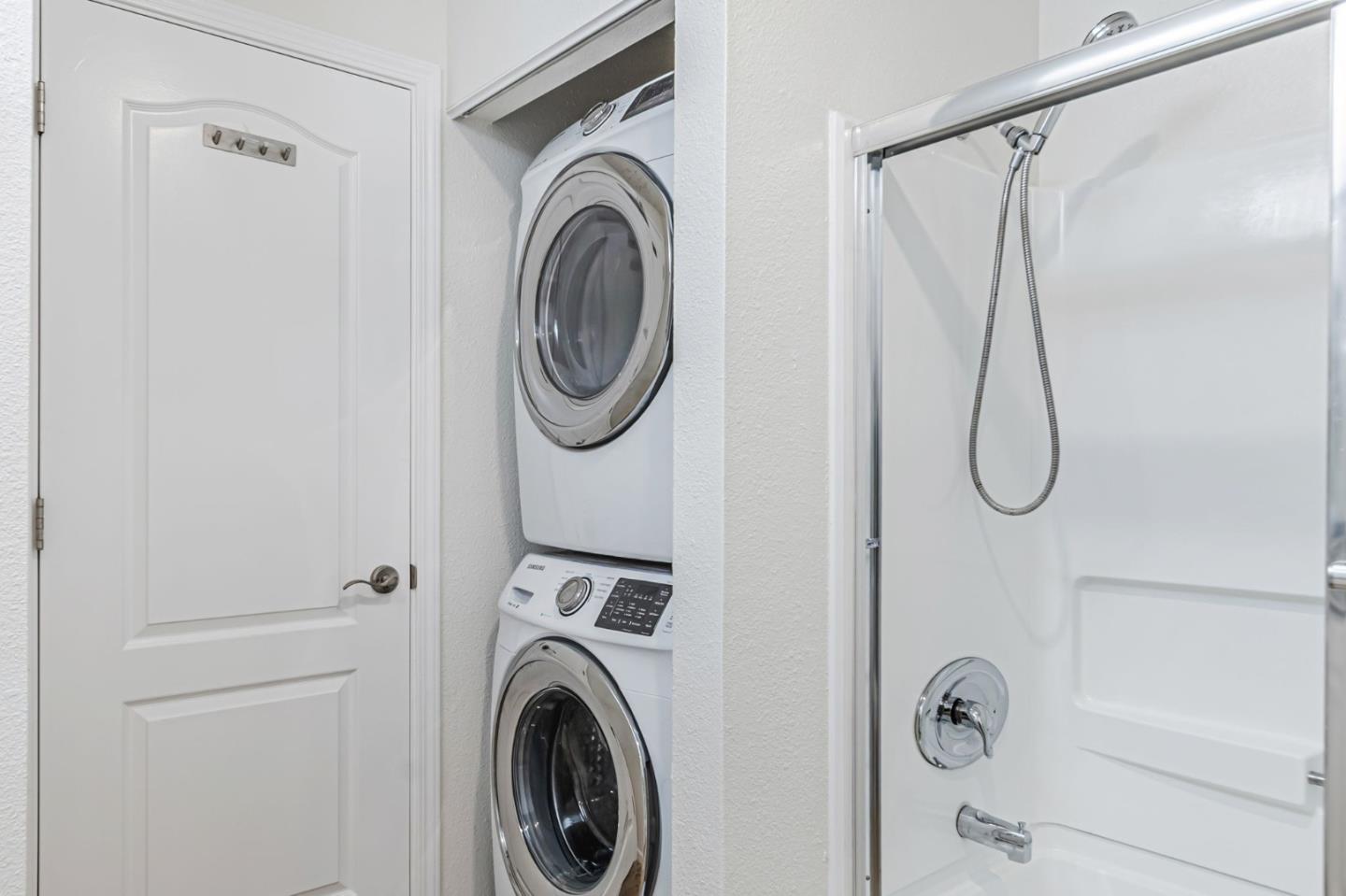 Detail Gallery Image 8 of 20 For 929 Catkin Ct, San Jose,  CA 95128 - 2 Beds | 2 Baths