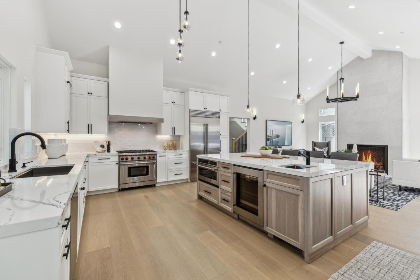 Detail Gallery Image 10 of 38 For 1218 Middlefield Rd, Palo Alto,  CA 94301 - 4 Beds | 4 Baths