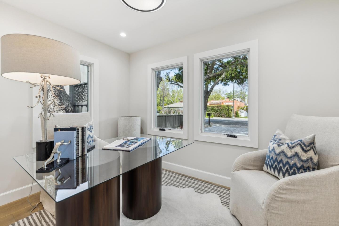 Detail Gallery Image 31 of 38 For 1218 Middlefield Rd, Palo Alto,  CA 94301 - 4 Beds | 4 Baths