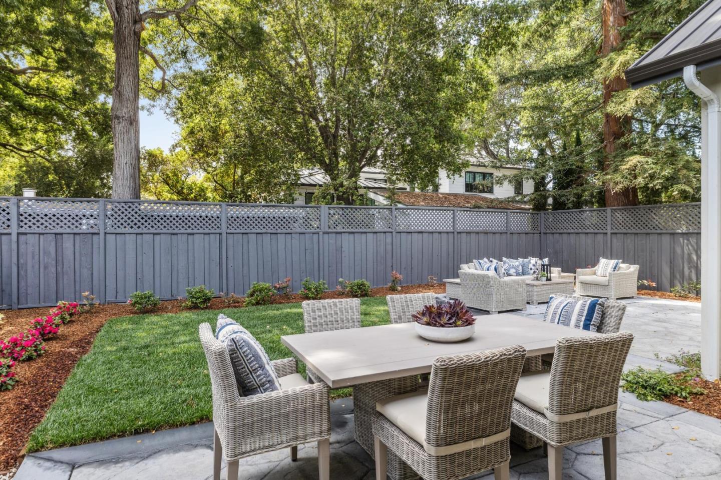 Detail Gallery Image 36 of 38 For 1218 Middlefield Rd, Palo Alto,  CA 94301 - 4 Beds | 4 Baths