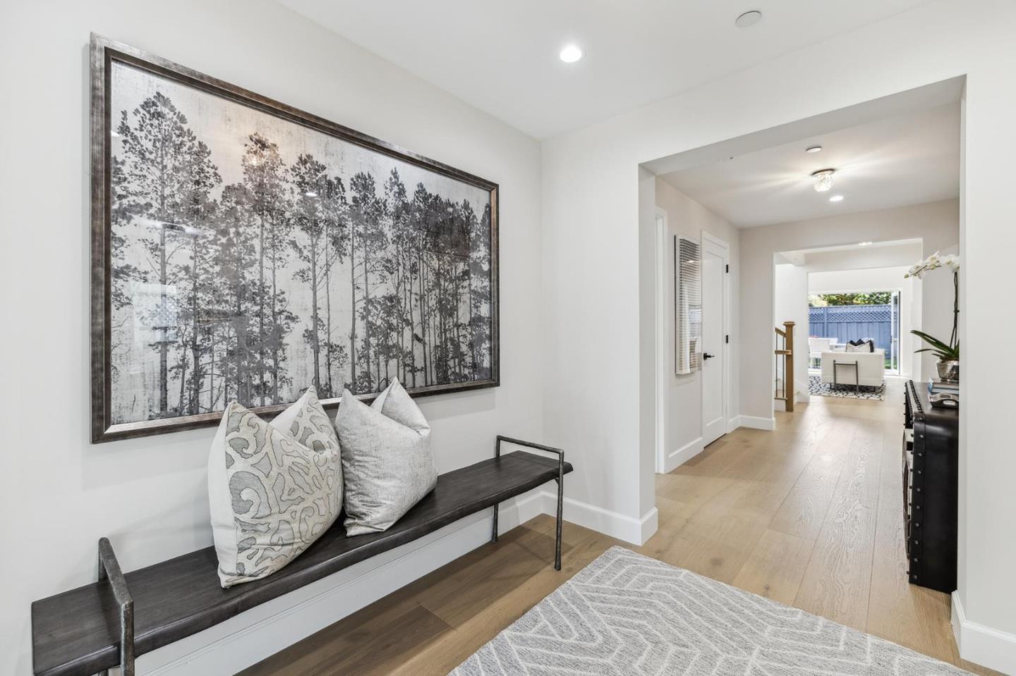 Detail Gallery Image 5 of 38 For 1218 Middlefield Rd, Palo Alto,  CA 94301 - 4 Beds | 4 Baths