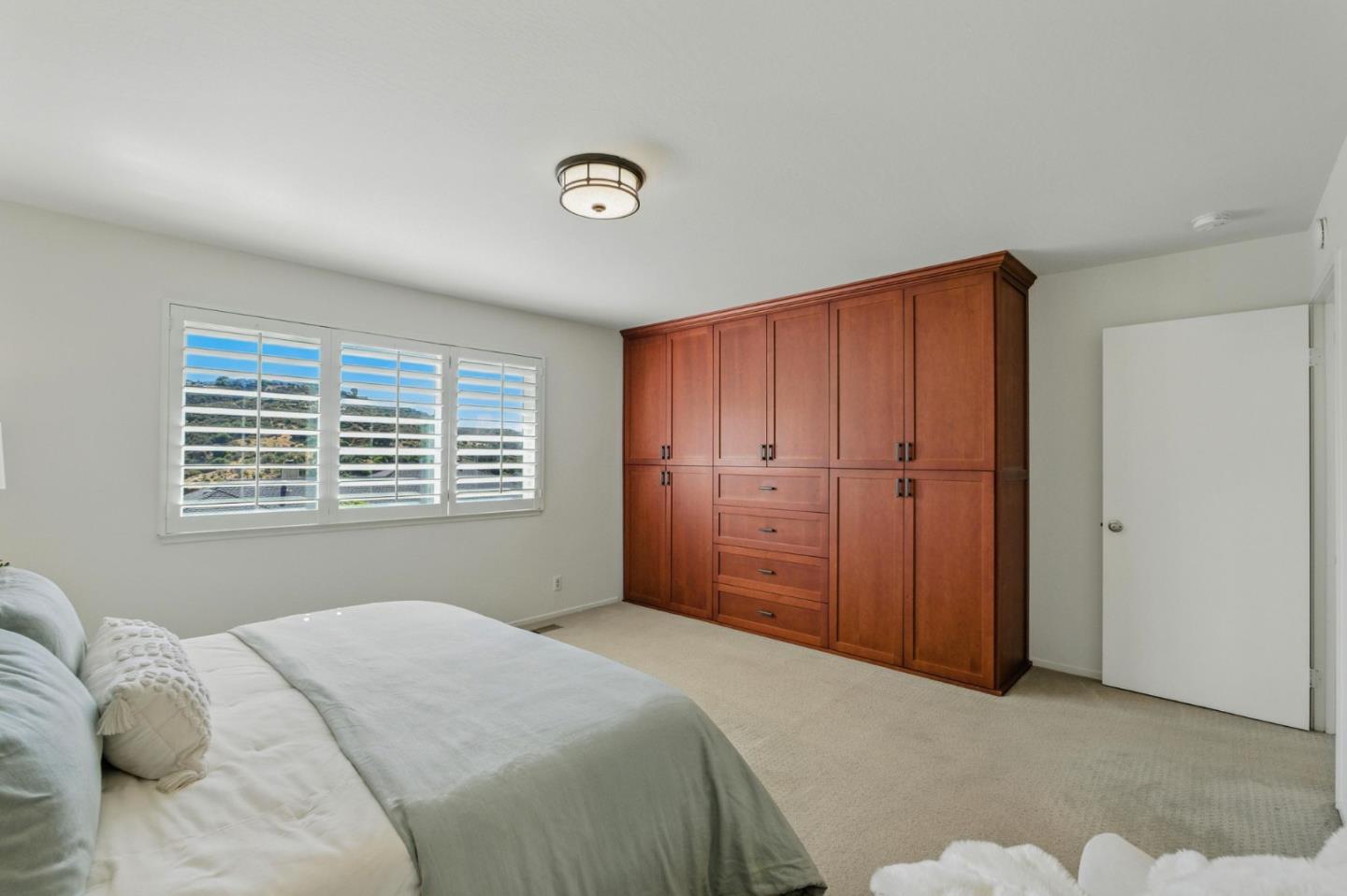 Detail Gallery Image 17 of 46 For 71 Club Dr, San Carlos,  CA 94070 - 4 Beds | 3 Baths