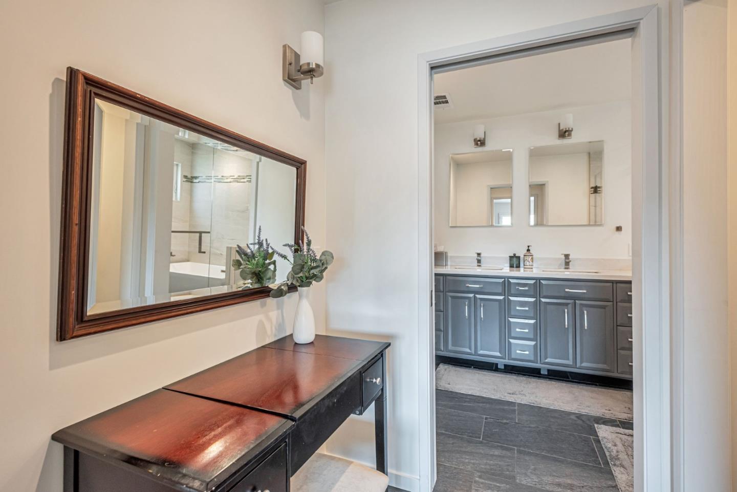 Detail Gallery Image 19 of 46 For 71 Club Dr, San Carlos,  CA 94070 - 4 Beds | 3 Baths