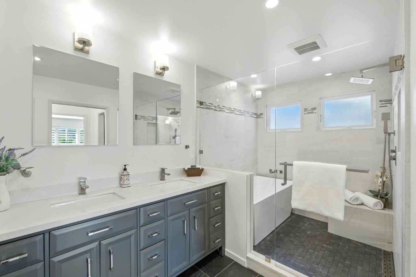 Detail Gallery Image 22 of 46 For 71 Club Dr, San Carlos,  CA 94070 - 4 Beds | 3 Baths