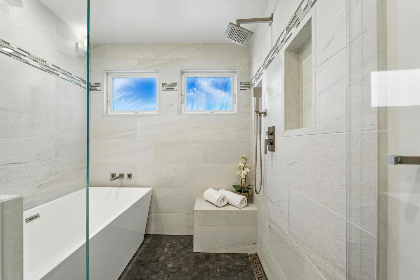 Detail Gallery Image 24 of 46 For 71 Club Dr, San Carlos,  CA 94070 - 4 Beds | 3 Baths