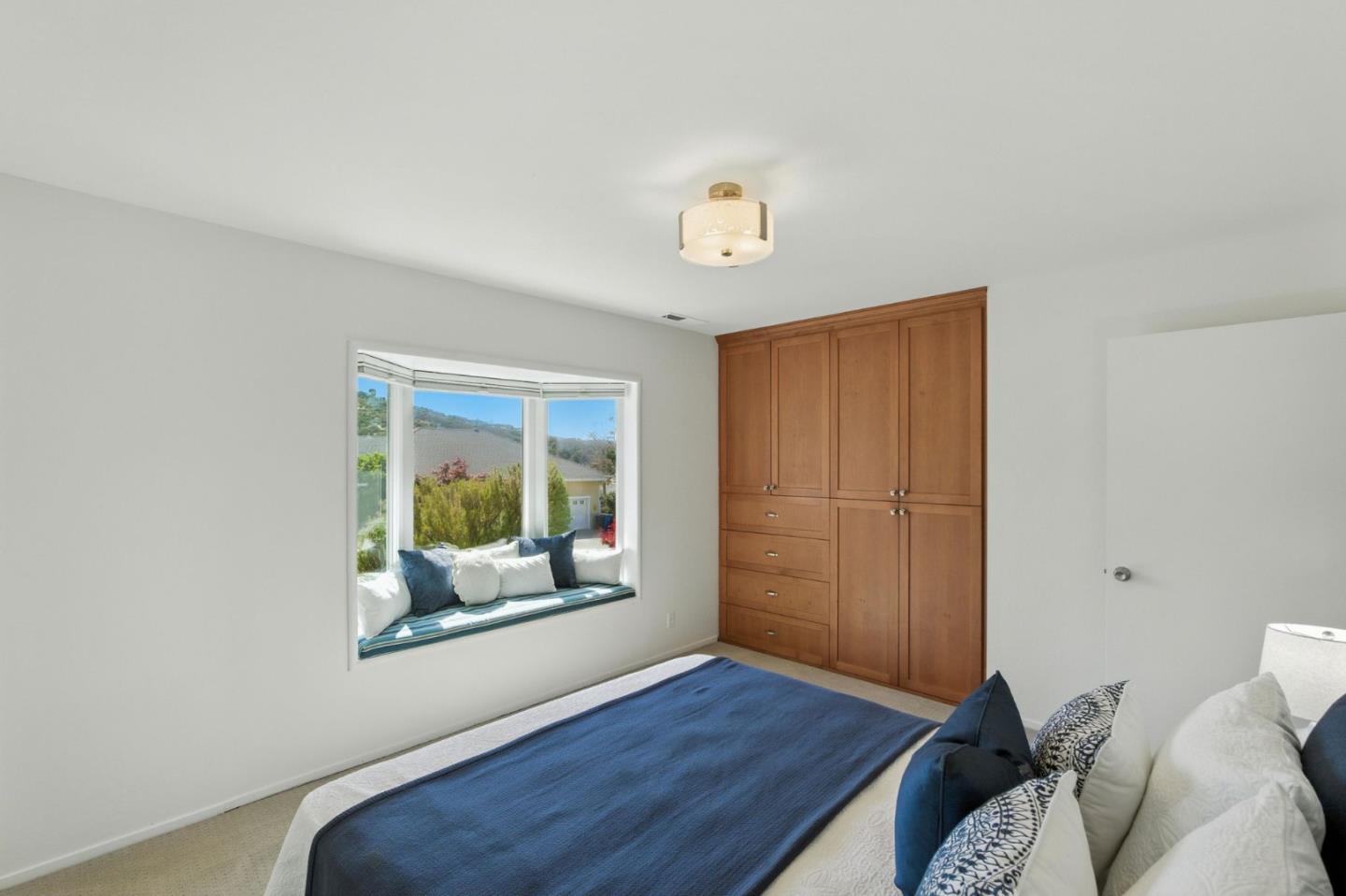 Detail Gallery Image 27 of 46 For 71 Club Dr, San Carlos,  CA 94070 - 4 Beds | 3 Baths