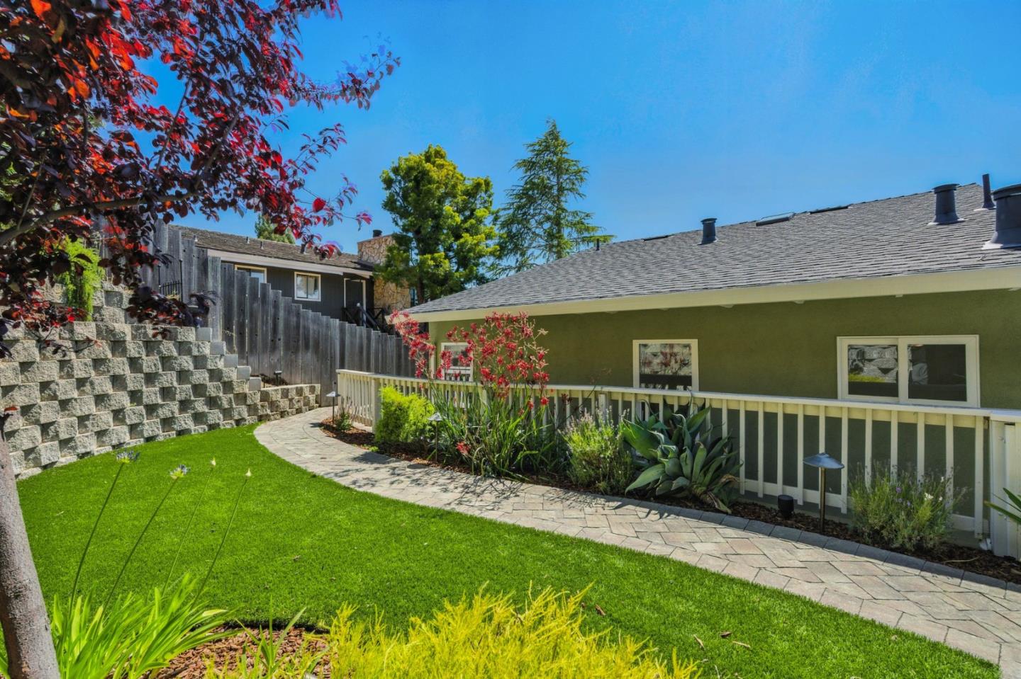 Detail Gallery Image 34 of 46 For 71 Club Dr, San Carlos,  CA 94070 - 4 Beds | 3 Baths