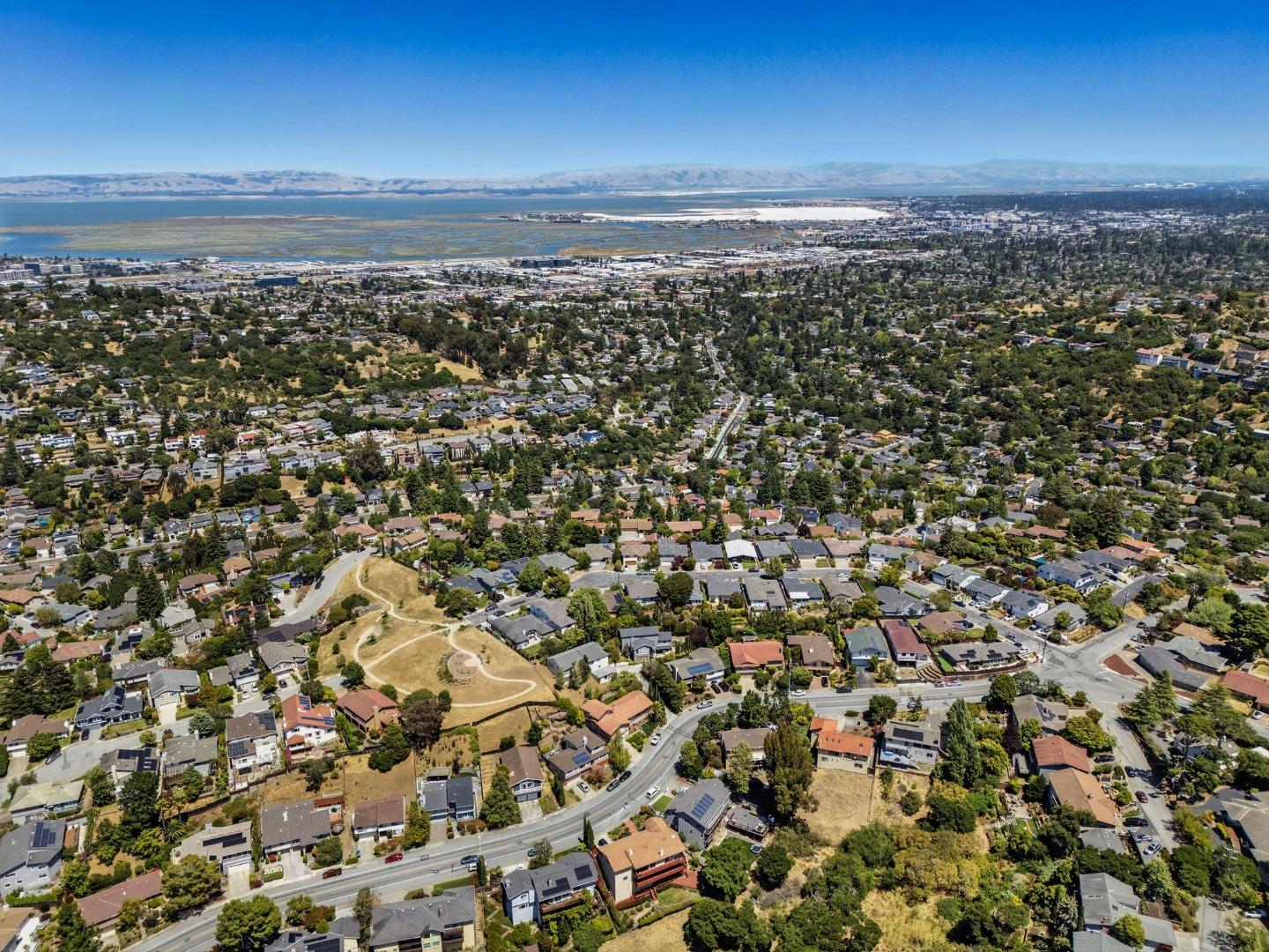 Detail Gallery Image 44 of 46 For 71 Club Dr, San Carlos,  CA 94070 - 4 Beds | 3 Baths