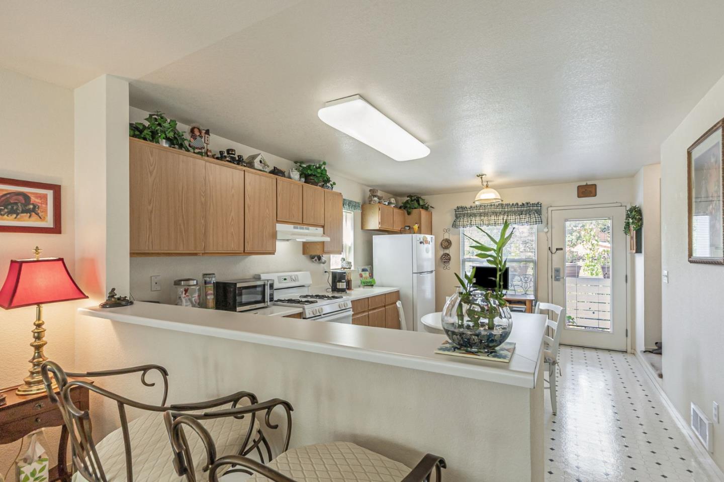 Detail Gallery Image 11 of 50 For 2045 E San Antonio St, San Jose,  CA 95116 - 2 Beds | 1/1 Baths